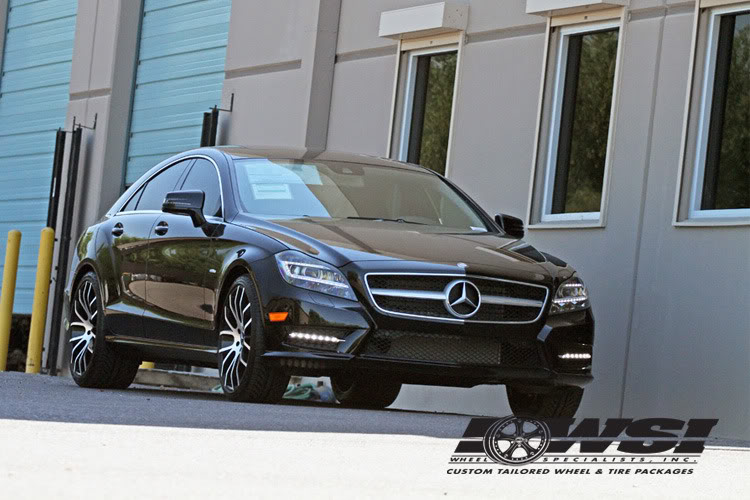 Giovanna Kilis On Mercedes CLS 2012(Black Machined Face)